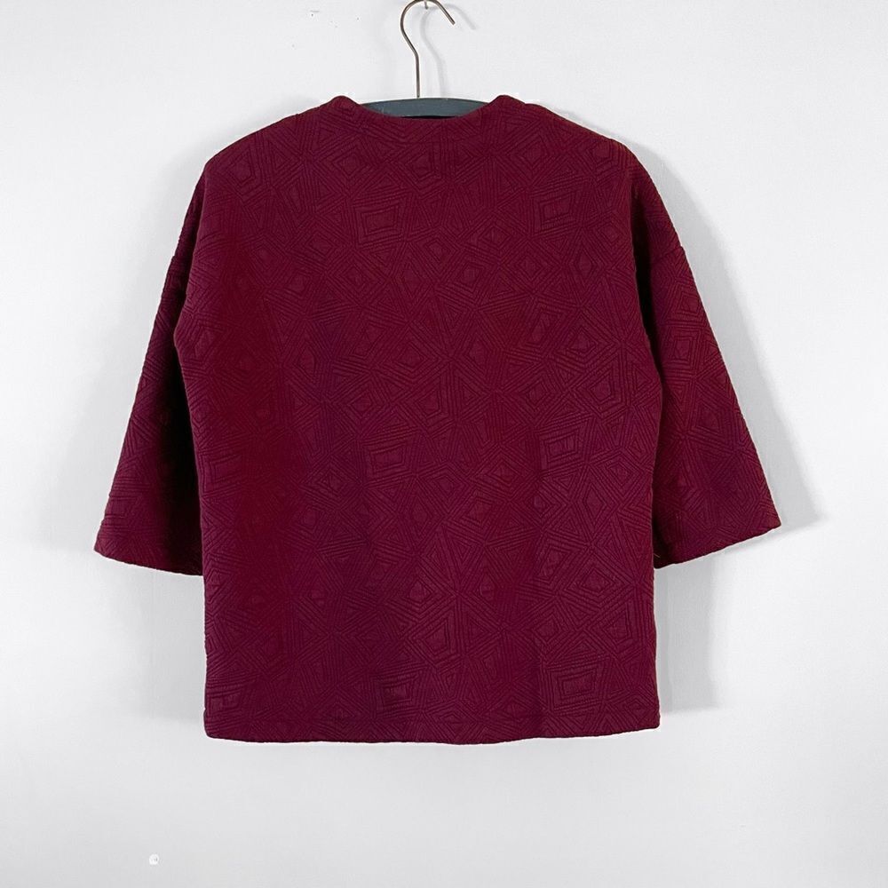 BCBG Oversized Textured Sweater Top - Picture 4 of 6